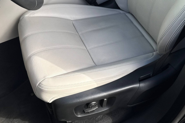 2022 Land Rover Range Rover Velar с пробегом 29 700 км