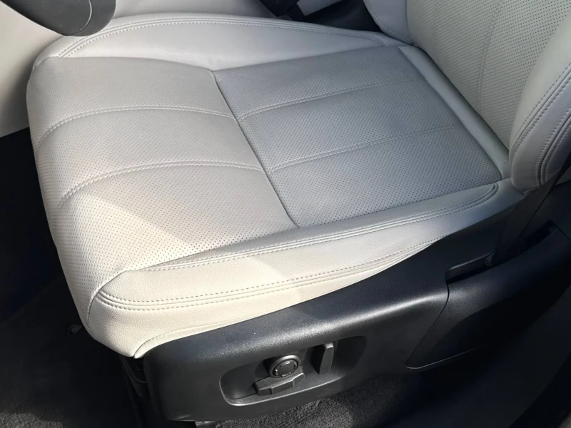 2022 Land Rover Range Rover Velar с пробегом 29 700 км