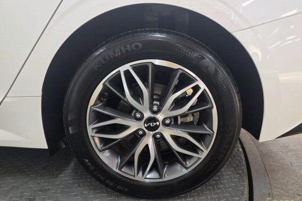 2022 Kia K5 с пробегом 33 642 км