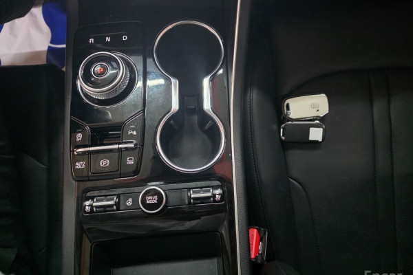 2022 Kia K5 с пробегом 33 642 км