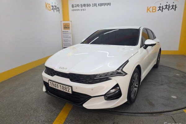 2022 Kia K5 с пробегом 33 642 км