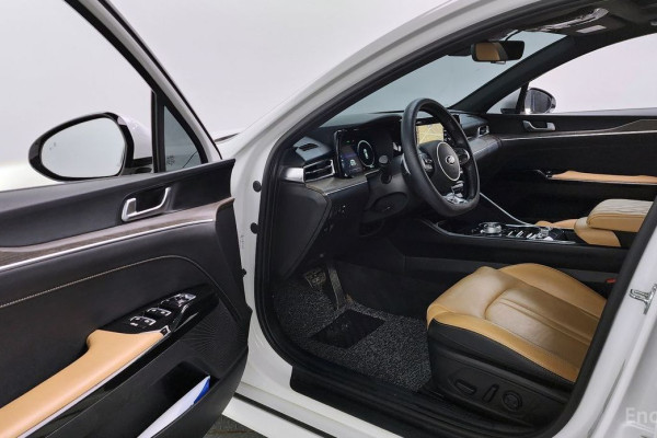 2021 Kia K5 с пробегом 56 873 км