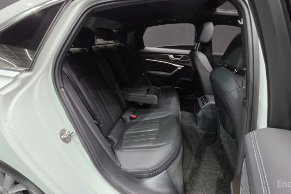 2023 Audi A6 с пробегом 19 906 км