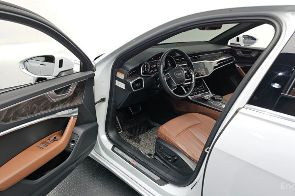 2022 Audi A6 с пробегом 49 078 км