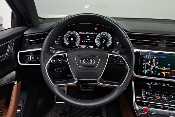 2022 Audi A6 с пробегом 49 078 км