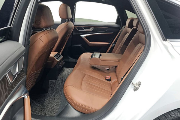 2022 Audi A6 с пробегом 49 078 км