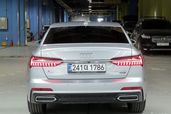 2022 Audi A6 с пробегом 17 000 км