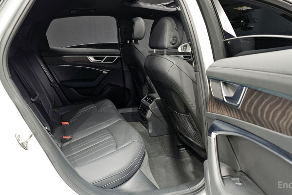 2022 Audi A6 с пробегом 25 991 км