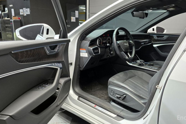 2021 Audi A6 с пробегом 24 708 км