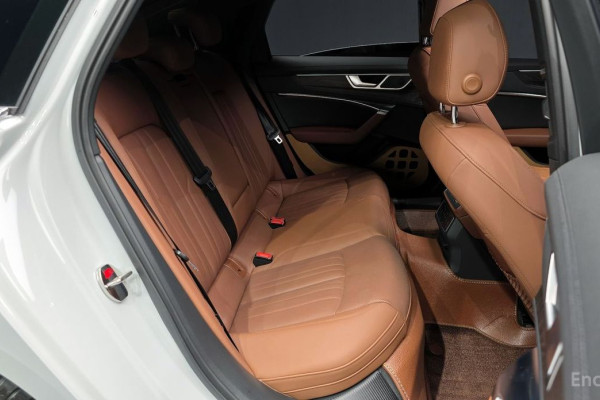 2023 Audi A6 с пробегом 17 198 км