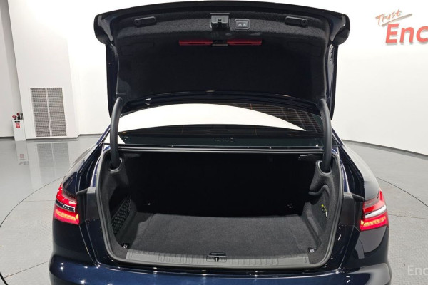 2022 Audi A6 с пробегом 73 442 км