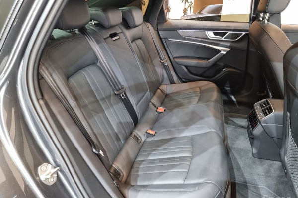 2022 Audi A6 с пробегом 79 812 км