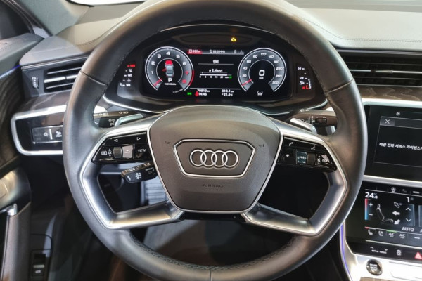 2022 Audi A6 с пробегом 79 812 км