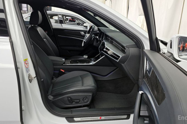 2023 Audi A6 с пробегом 42 683 км