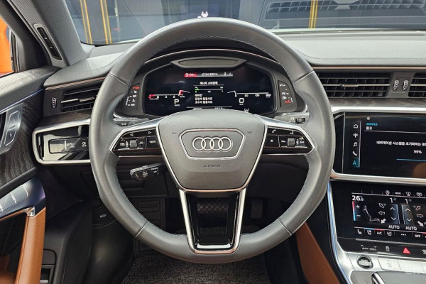 2021 Audi A6 с пробегом 49 835 км