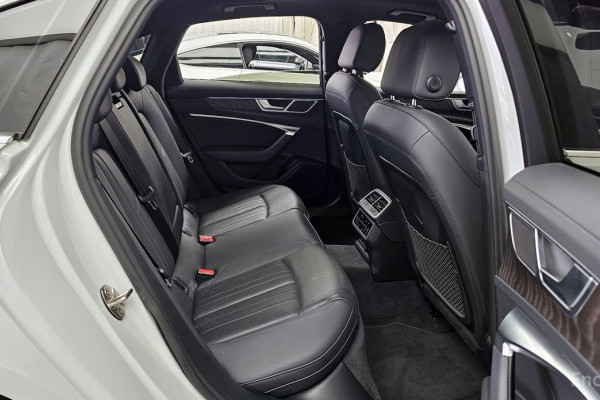 2021 Audi A6 с пробегом 95 092 км