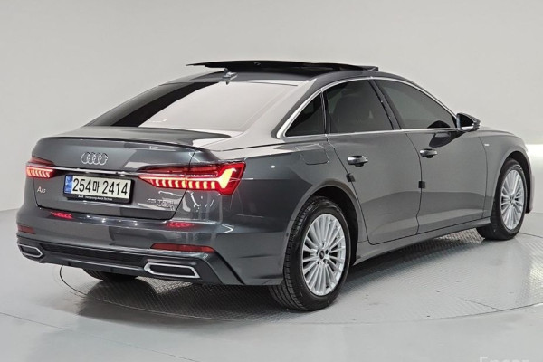 2021 Audi A6 с пробегом 55 923 км