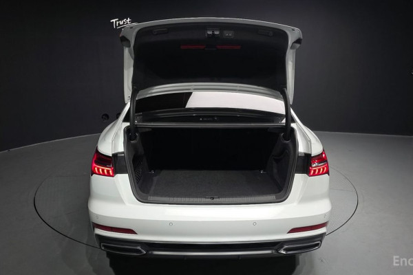 2023 Audi A6 с пробегом 15 097 км