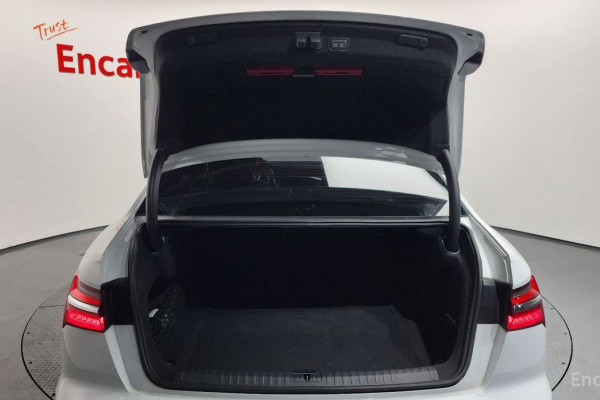 2023 Audi A6 с пробегом 86 054 км