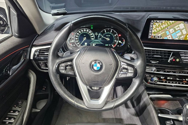 2019 BMW 5 серии с пробегом 121 179 км