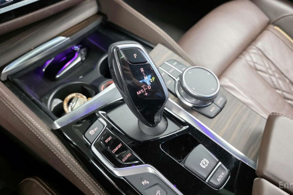 2020 BMW 5 серии с пробегом 56 080 км