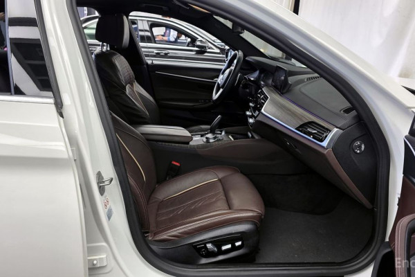 2020 BMW 5 серии с пробегом 56 080 км