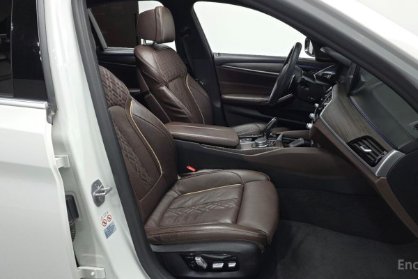 2020 BMW 5 серии с пробегом 43 355 км