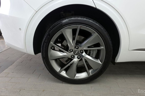 2022 Genesis GV70 с пробегом 99 466 км