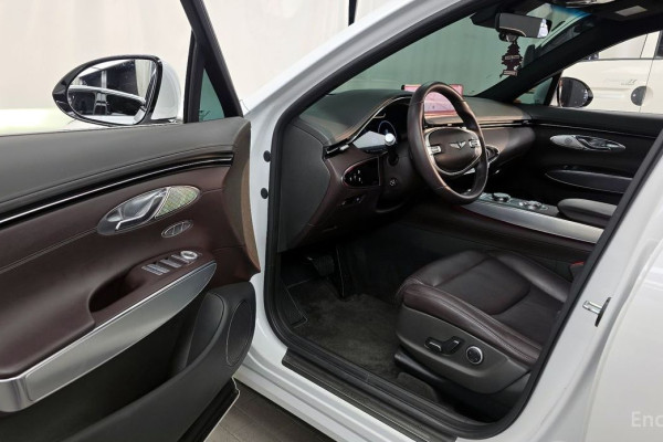 2022 Genesis GV70 с пробегом 99 466 км