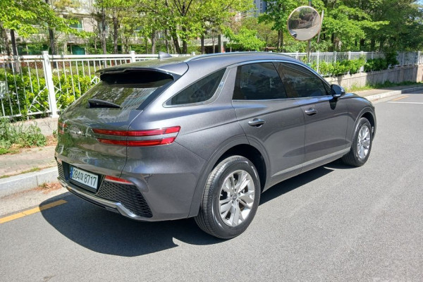2021 Genesis GV70 с пробегом 71 606 км