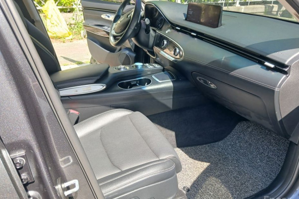 2021 Genesis GV70 с пробегом 71 606 км