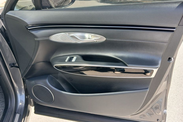 2021 Genesis GV70 с пробегом 71 606 км