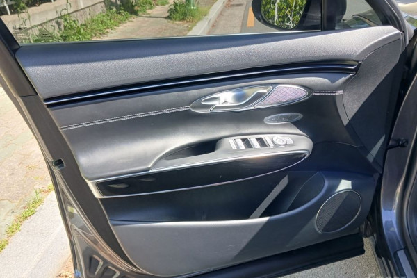 2021 Genesis GV70 с пробегом 71 606 км