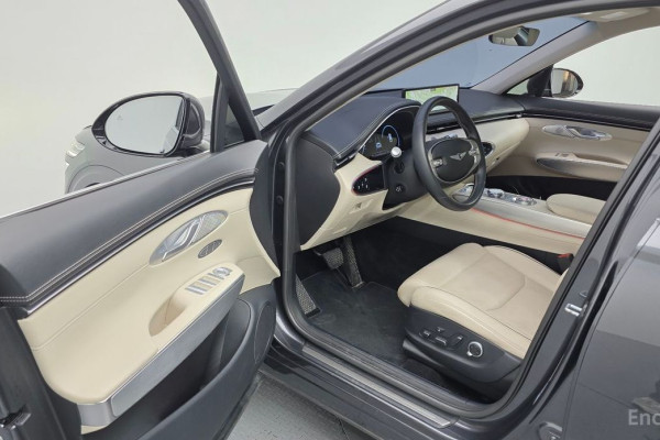 2021 Genesis GV70 с пробегом 79 638 км