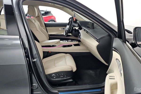 2022 Genesis GV70 с пробегом 86 320 км