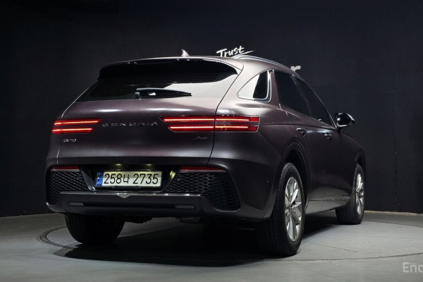 2021 Genesis GV70 с пробегом 77 789 км