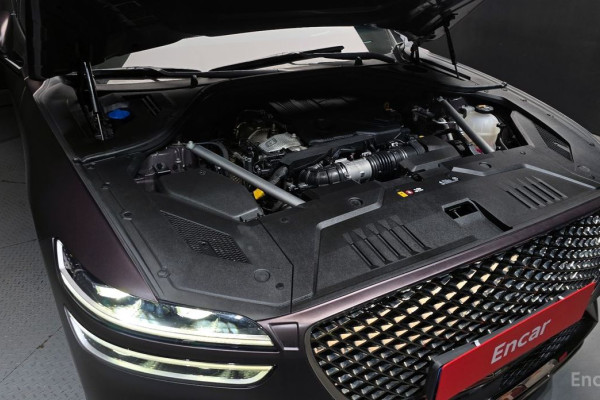 2021 Genesis GV70 с пробегом 77 789 км