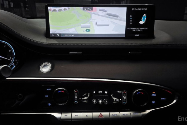 2021 Genesis GV70 с пробегом 77 789 км