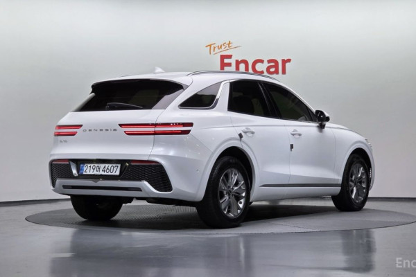 2021 Genesis GV70 с пробегом 81 572 км