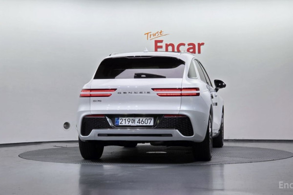 2021 Genesis GV70 с пробегом 81 572 км