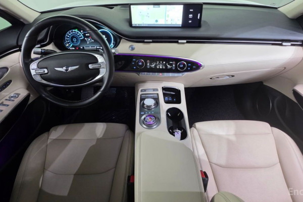 2021 Genesis GV70 с пробегом 81 572 км