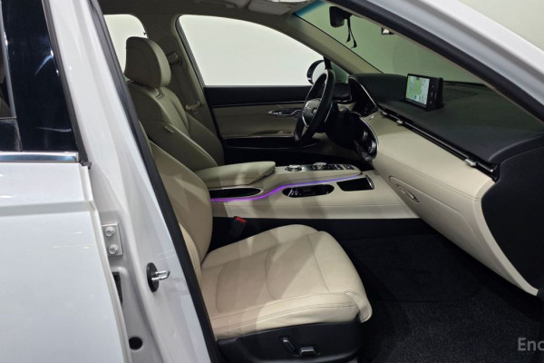 2021 Genesis GV70 с пробегом 81 572 км