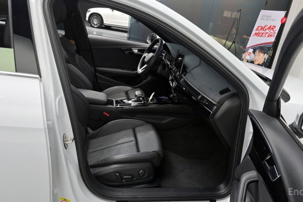 2021 Audi A4 с пробегом 30 976 км