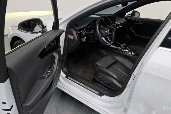 2021 Audi A4 с пробегом 30 976 км