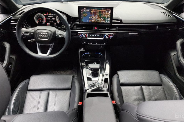 2022 Audi A4 с пробегом 25 583 км