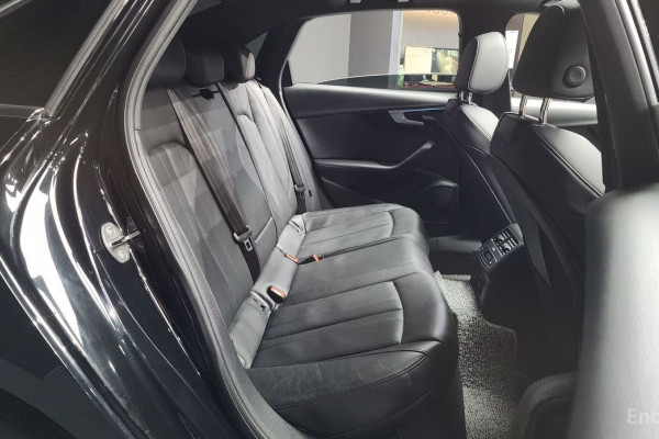 2022 Audi A4 с пробегом 25 583 км