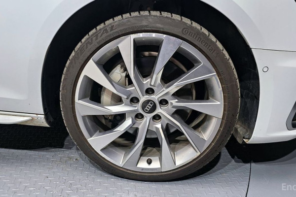 2023 Audi A4 с пробегом 23 463 км