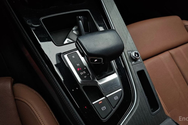 2023 Audi A4 с пробегом 23 463 км