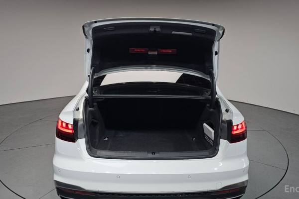 2021 Audi A4 с пробегом 20 889 км