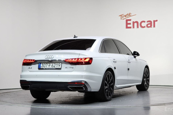 2023 Audi A4 с пробегом 25 739 км